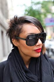 Street Style Beauty: Bright Lips