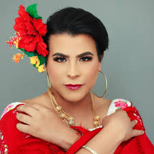 Amiga ahí viene tu crush, actúa normal. Mi amiga…… 👠: Victoria Venegas