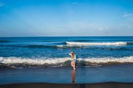 111 miles / 179 km driving 97 miles / 156 km flying 15 Best Beaches Near Charlotte North Carolina