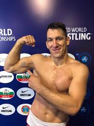 He won the bronze medal in the 84 kg division at the 2013 world wrestling championships. Hello Cegled Lorincz Viktor Nyert Olimpiai Kvotat Facebook