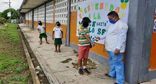 En otros, una mezcla de educación virtual y presencial; Clases Presenciales En Colegios Desde El 19 De Abril En El Peru