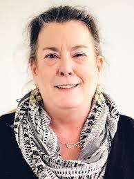 Gina Connor's Instagram, Twitter & Facebook