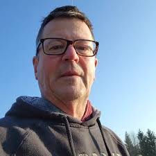 Erin Kohlhepp's Instagram, Twitter & Facebook