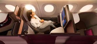 There are six rows of seats between doors one and two, so there are a total of 24 seats there. Bewertung Qatar Airways Qsuite Business Class Travel Dealz De