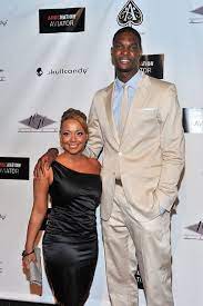 Chris bosh age, height, weight, net worth, spouse, career, bio & facts. Celebrity Couples With A Huge Height Difference Page 2 Of 60 Dailybreak Co