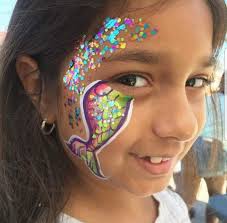 Pin By Daniela Solano On Pintacaritas Christmas Face Painting Face Painting Halloween Girl Face Painting