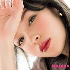 ブラウンの4色パレットで 絶妙うるツヤグラデに 千吉良恵子さんが提案する春顔 マキアオンライン maquia online 春 メイク 韓流アイメイク アイメイク