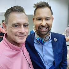 It's all about getting that perfect shot! Best setting to shoot  @ba_belle_hair at the incredible @ecotreehouse This 100% sulphate free ,  parraben free and certified organic range is a must for anyone