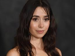 First Look at Cristin Milioti as Sofia Falcone from the Set of 'The  Penguin'