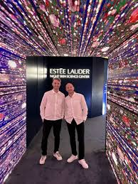 Kelly Brand - Executive Director, Global Social Media - The Estée Lauder  Companies Inc. | LinkedIn