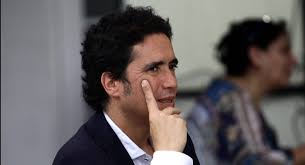 Ignacio Briones es blanco de críticas luego de proponer concurso  internacional para “traer a los mejores