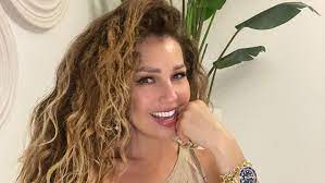 Thalia arată ireal în costum de baie la 52 de ani, dar nu toți fanii au  fost cuceriți: "Atâtea filtre încât i-a dispărut buricul"