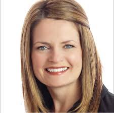 Elaine Simmons's Instagram, Twitter & Facebook