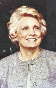 Evelyn Stout's Instagram, Twitter & Facebook