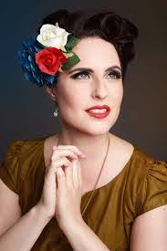 Jennifer Mccready's Instagram, Twitter & Facebook