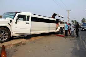 I defo need to hit naij and start my own am sure the money used in buying the above car collection, can be able to build a small production plant, which can empower poor masses. Nigerian Pastor Bishop Tom Samson Rides Hummer Limousine To Event Gets Red Carpet Treatment