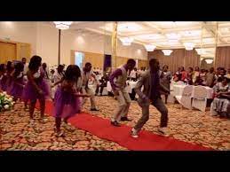 18 Epic Best African Wedding Dance We Love The Blessed Queens Wedding Dance African Dance Funny Wedding Pictures