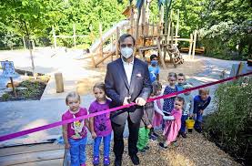 Contact sommer gmbh on messenger. Wilhelma In Stuttgart Spielplatz Am Amazonienhaus Eingeweiht Stuttgart Stuttgarter Nachrichten