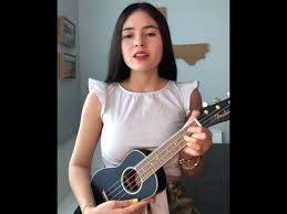 (más, pues) sigo aquí pensando en que (en que) sigo aquí pensando en que en qué rico fue, en qué rico fue. Que Mas Pues Sech Justin Quiles Ukulele Cover Chords Chordify