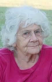 Pearl Renner's Instagram, Twitter & Facebook