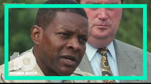 Sandy Moose's Instagram, Twitter & Facebook