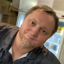 Is anyone breeding Fundulopanchax gularis in Australia?