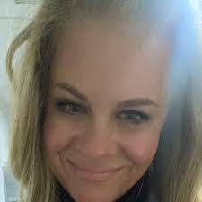 Jennifer Piehler's Instagram, Twitter & Facebook