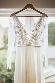 How To Sell Your Wedding Dress A Handy Guide Onefabday Com