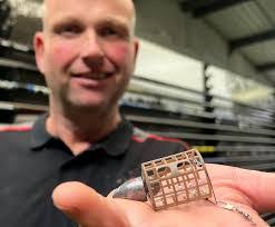 Robert Marson's Instagram, Twitter & Facebook