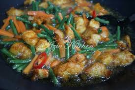 Ayam goreng kunyit gurih ayam pedas bumbu kunyit ayam kunyit kuning sup ayam kunyit soto ayam. Nasi Ayam Goreng Kunyit Mudah Dan Sedap Azie Kitchen