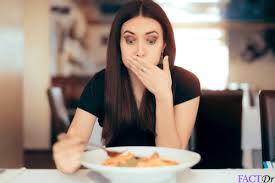 One study on men suggests that a diet high in fruits, vegetables, and whole grains has associations with a decreased risk of diverticulitis. Diverticulitis Diet Plan Foods To Avoid Treatment Food List Factdr