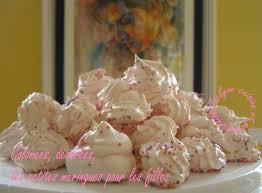 Colorees Decorees Mes Petites Meringues Pour Les Filles Anniversaire De Deux De Mes Petites Filles Emily 8 Ans Et Lil Petite Meringue Meringue Anniversaire