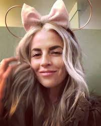 Lisa Wingard's Instagram, Twitter & Facebook