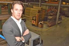 Voorlopig is er de toezegging dat de 173e editie kan doorgaan met een beperkt publiek. Bouwpromotor Bart Versluys Zwaargewond Na Jetski Ongeval Kw Be