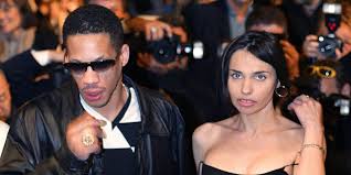 A blog dedicated to the beautiful, wild french icon béatrice dalle. Beatrice Dalle Et Joeystarr Reunis Au Theatre En Novembre