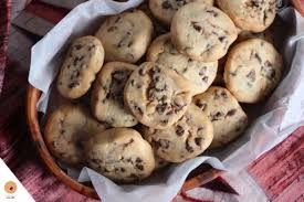 Biscuits Sables Aux Pepites De Chocolat Avec 3 Ingredients Seulement Pepite Chocolat Recette Biscuit Pepite Chocolat Recette Sable Chocolat