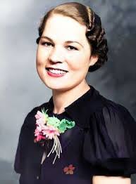 Lorraine Olsen's Instagram, Twitter & Facebook