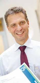 Analysis Directors' re port Ann ual Report 2009