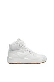 At pull&bear we have more casual fashion for spring/summer 2021. Discover The Women S Shoe Collection Pull Bear