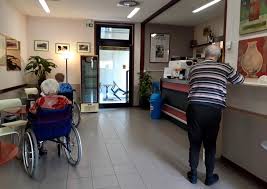 Dipendenti delle regioni e delle aa.ll. Riprendono I Servizi Della Casa Di Riposo Di Legnago E Le Visite Dei Familiari Agli Ospiti Prima Verona
