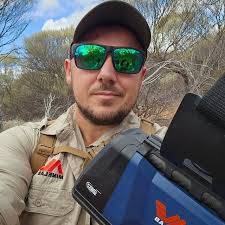 Brad Corrie's Instagram, Twitter & Facebook