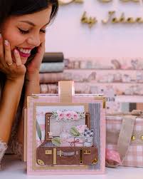 Taller presencial Sábado 03 de Mayo en el palacio bello⭐️❤️, celebramos el  día de la madre y el día del Scrapbook ⭐️🙌😍… Un Álbum lleno de amor que  he dedicado a LAS