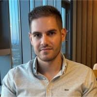 10+ "Adrian Mot" profiles