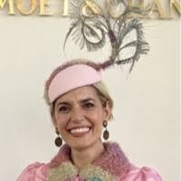 200+ profilů „Sarah Phd“