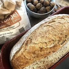 What If There Was Something You Really Liked That Turned Out To Be Good For You Let S See Walnuts Are Healthy Warm Homemade Bread French Cooking Walnut Bread