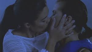 Susan ward (born michelle susan ward in monroe, louisiana on april 15, 1976) is an american actress and model. Frame Found On Twitter Laurie Fortier And Susan Ward In The In Crowd 2000