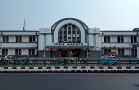 Mulai dari gambar sketsa pemandangan, gambar sketsa wajah, gambar sketsa bunga. Jakarta Kota Railway Station Wikipedia