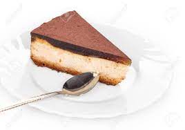 Nur ein stück kuchen blieb in der schachtel übrig. Stuck Kuchen Isoliert Auf Weissem Hintergrund Lizenzfreie Fotos Bilder Und Stock Fotografie Image 39189029