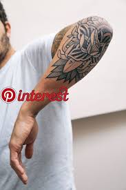 100 idees de tatouages bracelet pour femme tatouez. Tattoo By Jeykill Bleu Noir Instagram Iamregular Tattoo Inked Jeykill Bleunoir Tattoos Pinterest Tattoos Knee Tattoo And Elbow Tattoos Tatouage Manchette Tatouage Idee Tatouage Avant Bras