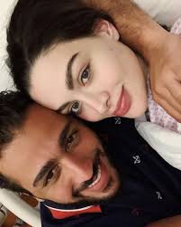 الوليد بن طلال يخسر امام بيار الضاهر. Ø´Ø§Ù‡Ø¯ Ù…ÙØ§Ø¬Ø£Ø© Ù„Ù„Ø¬Ù…ÙŠØ¹ Ø§Ù„Ø¸Ù‡ÙˆØ± Ø§Ù„Ø£ÙˆÙ„ Ù„Ø²ÙˆØ¬ Ø±ÙˆØ§Ù† Ø¨Ù† Ø­Ø³ÙŠÙ† Ø¨Ø¹Ø¯ ÙˆØ¶Ø¹ Ù…ÙˆÙ„ÙˆØ¯ØªÙ‡Ø§ Ø§Ù„Ø£ÙˆÙ„Ù‰ Ø¯Ù†ÙŠØ§ Ø§Ù„ÙˆØ·Ù†